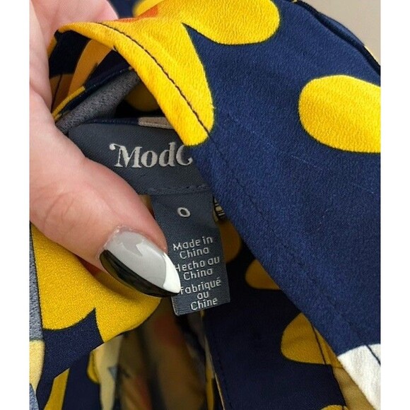 Modcloth Dress Size 0  Yellow Daisy Halter A-Line Open Back Retro Pin Up Belted - Picture 5 of 8